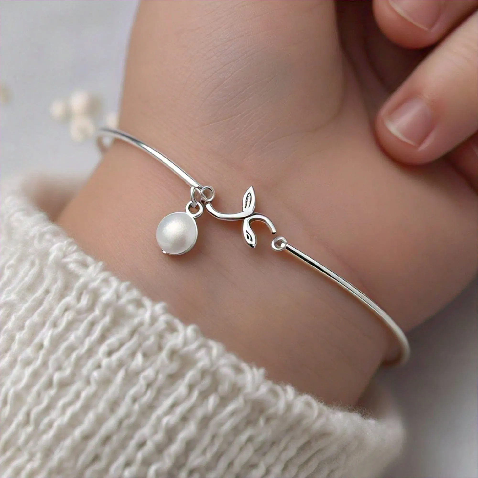 Amphitrite Sterling Silver Leaf Infant Pearl Childrens Bracelet