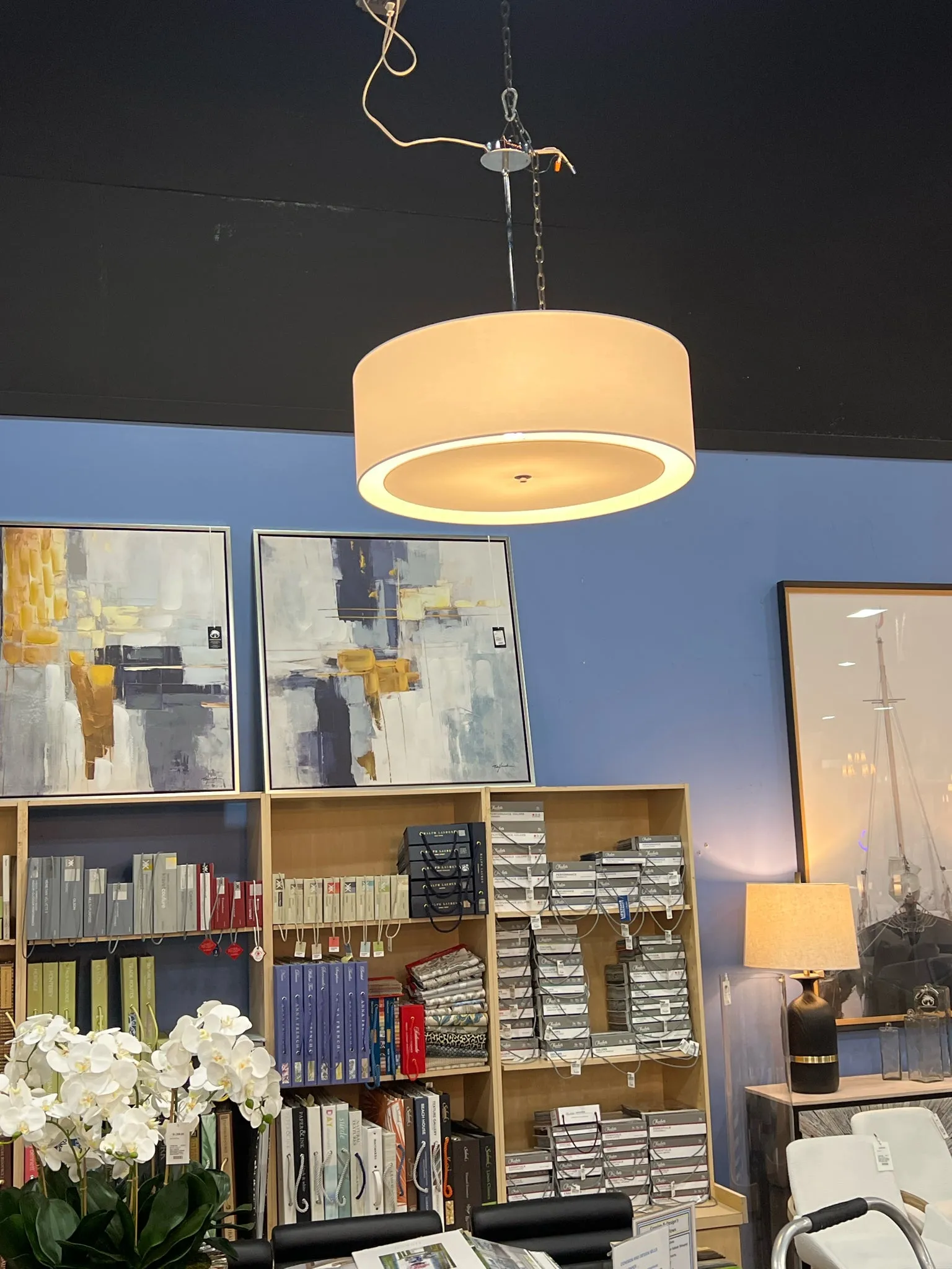 CHANDELIER 4 BULB WITH WHITE DRUM SHADE