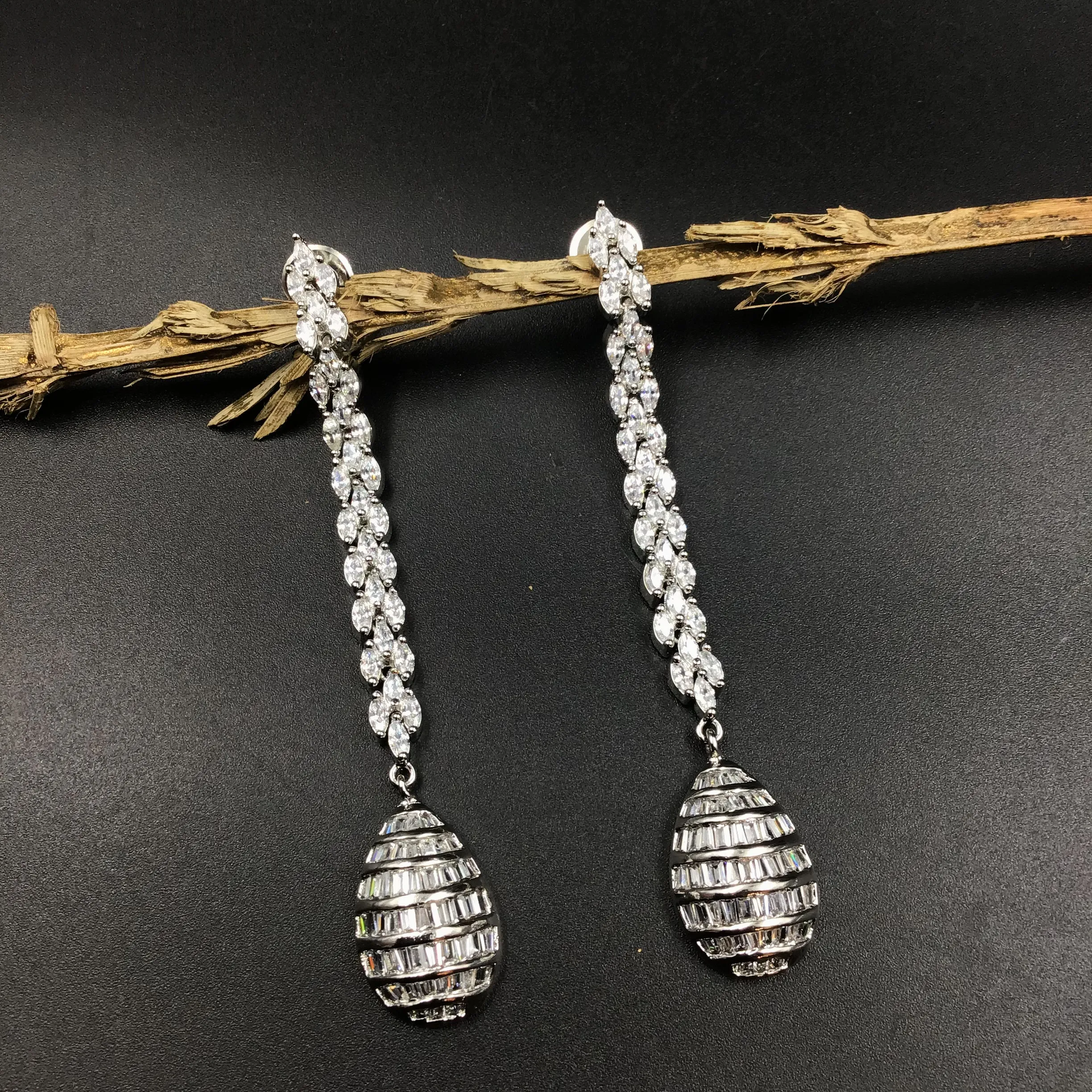 Danglers Zircon/AD Earring 6053-08