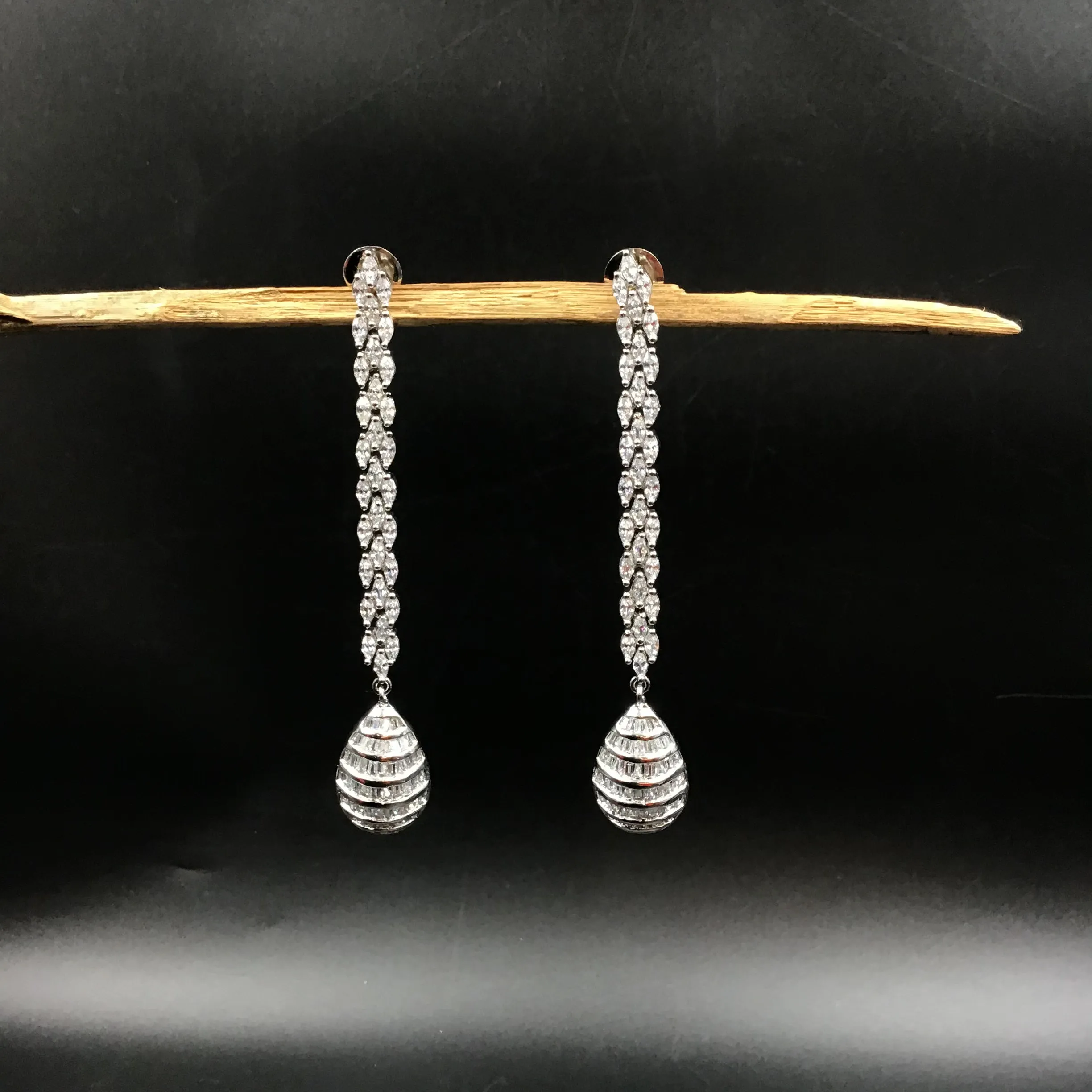 Danglers Zircon/AD Earring 6053-08