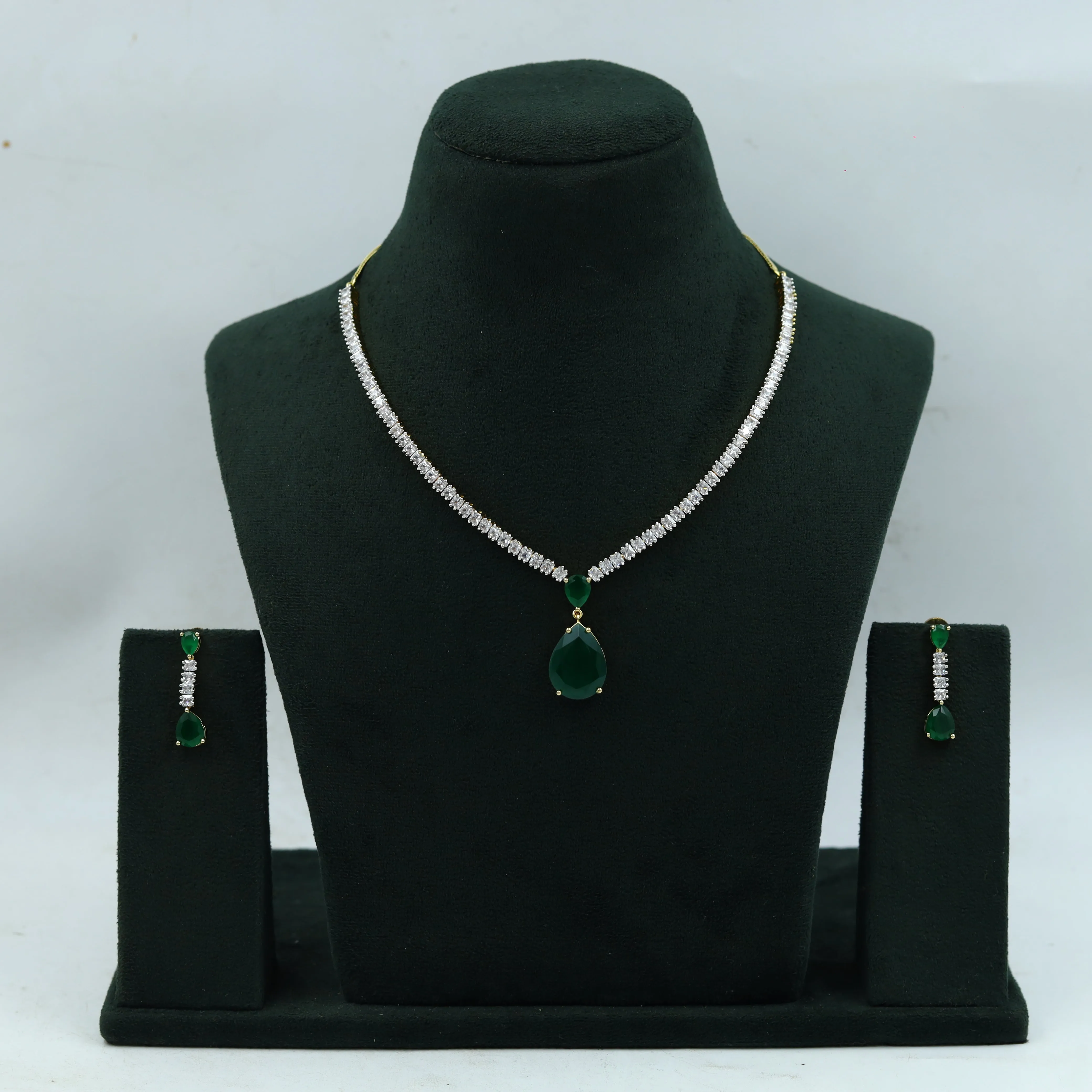 Round Neck Zircon/AD Necklace Set 15453-34