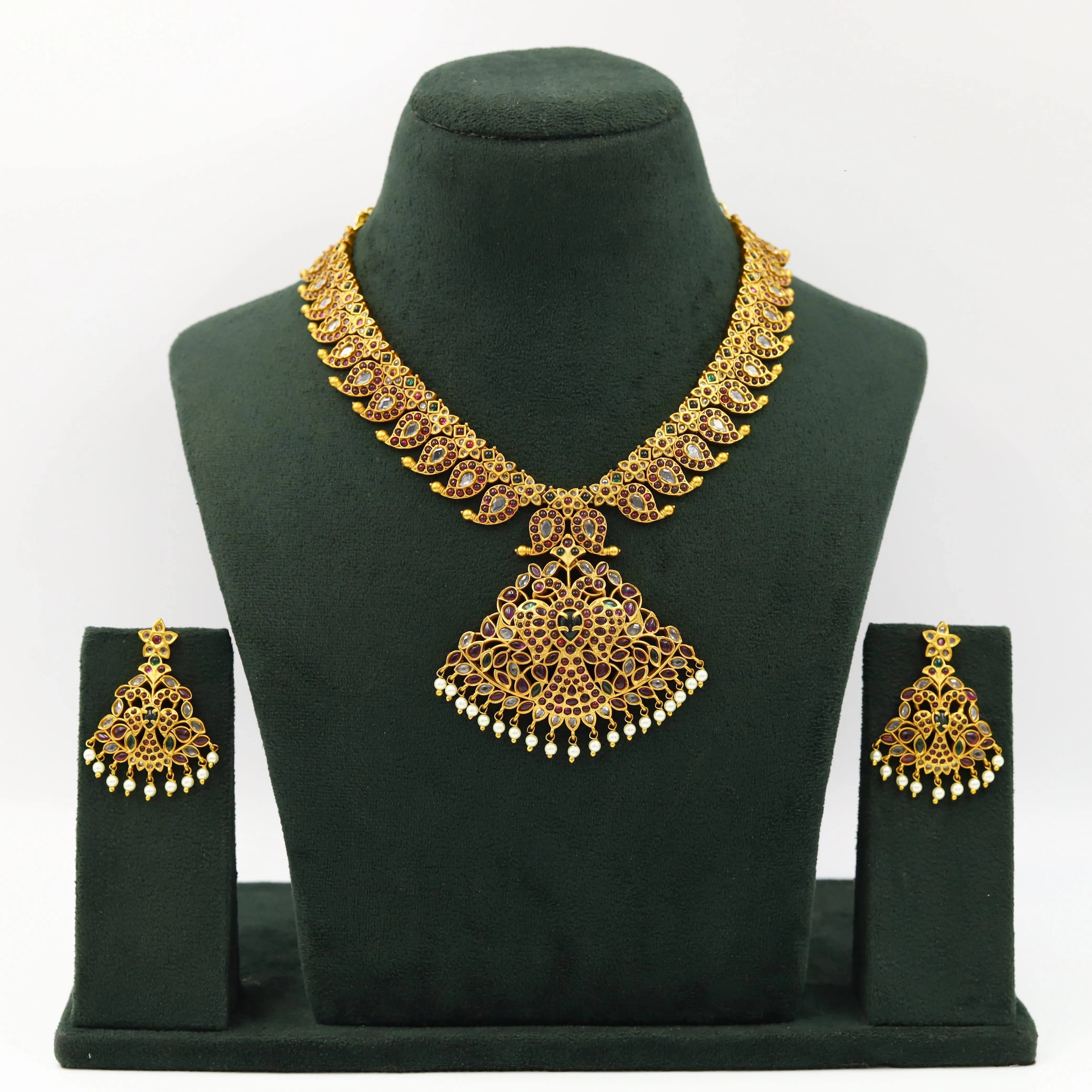 Ruby Green Gold Look Necklace Set 16695