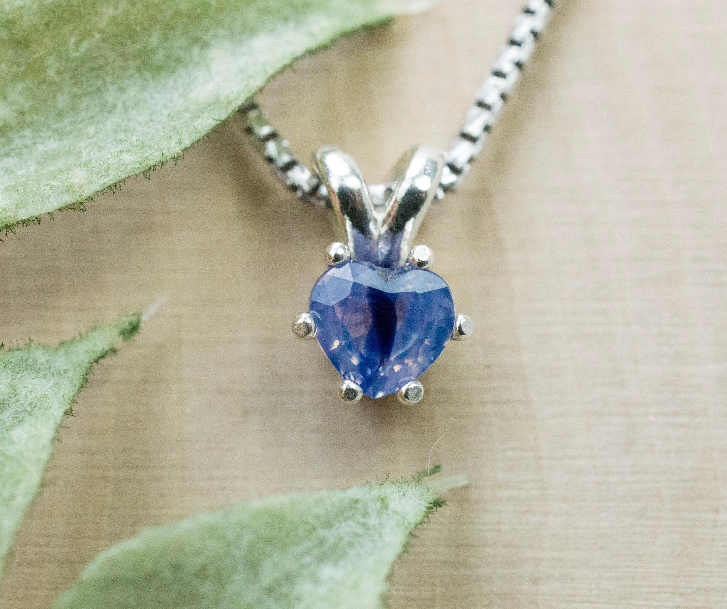 Sapphire Pendant; Natural Untreated Vietnam Sapphire; 0.700cts