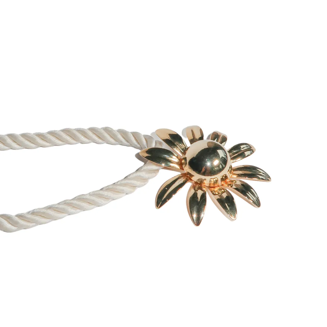 Verano Flower Choker